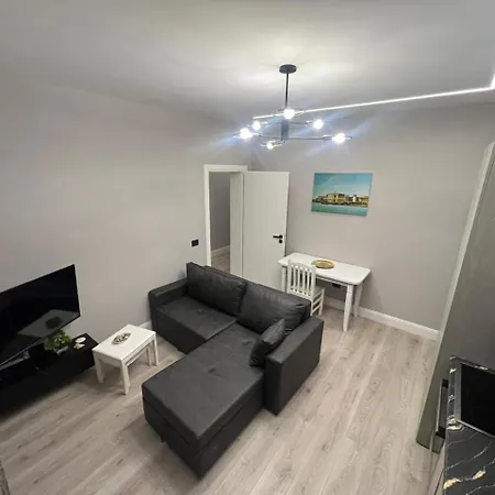 Bushati Apartment *
